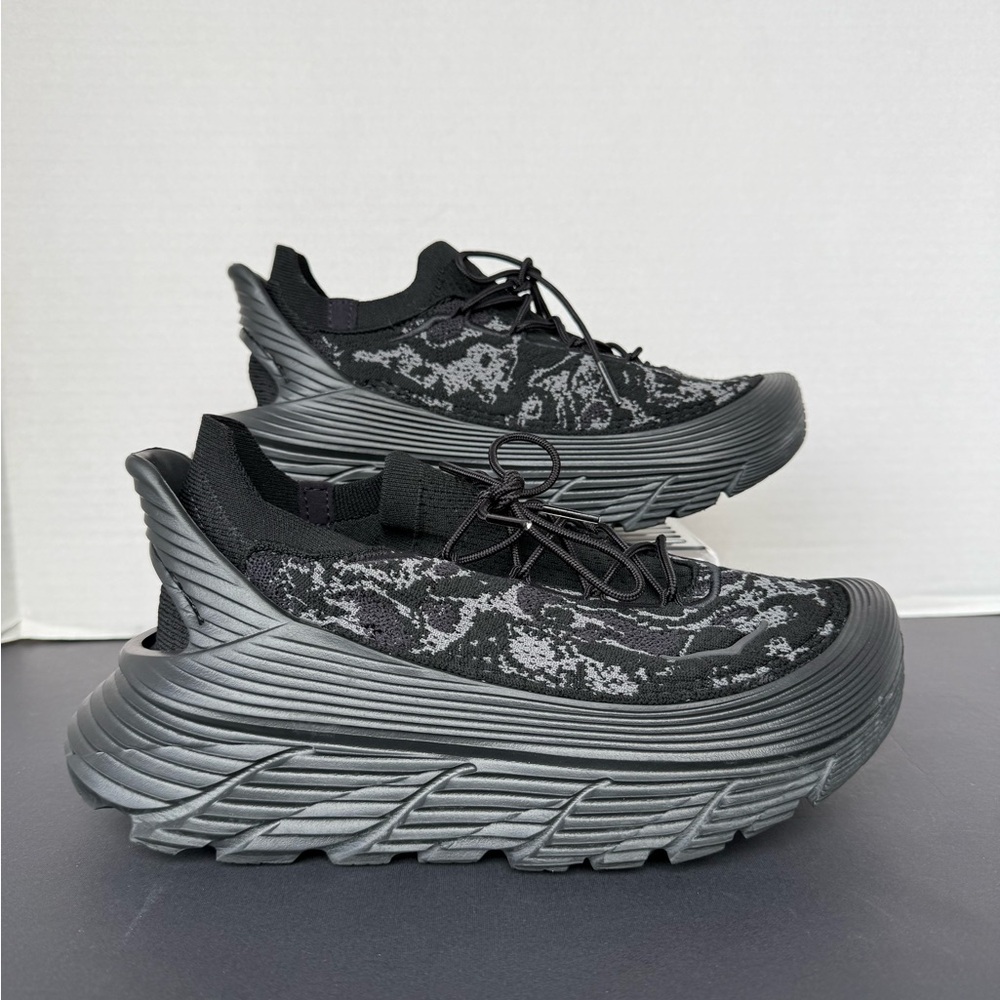 Hoka One One Restore Chukka TS Carbon Black Sneaker Women US  7